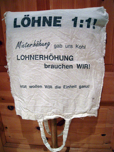 Datei:Taschen-Demo Loehne 1zu1.jpg